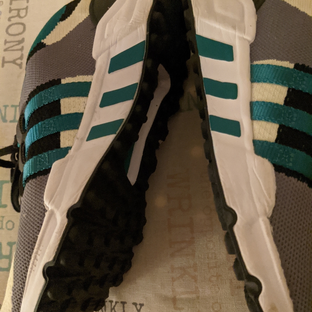 Adidas - Picture 2 of 4